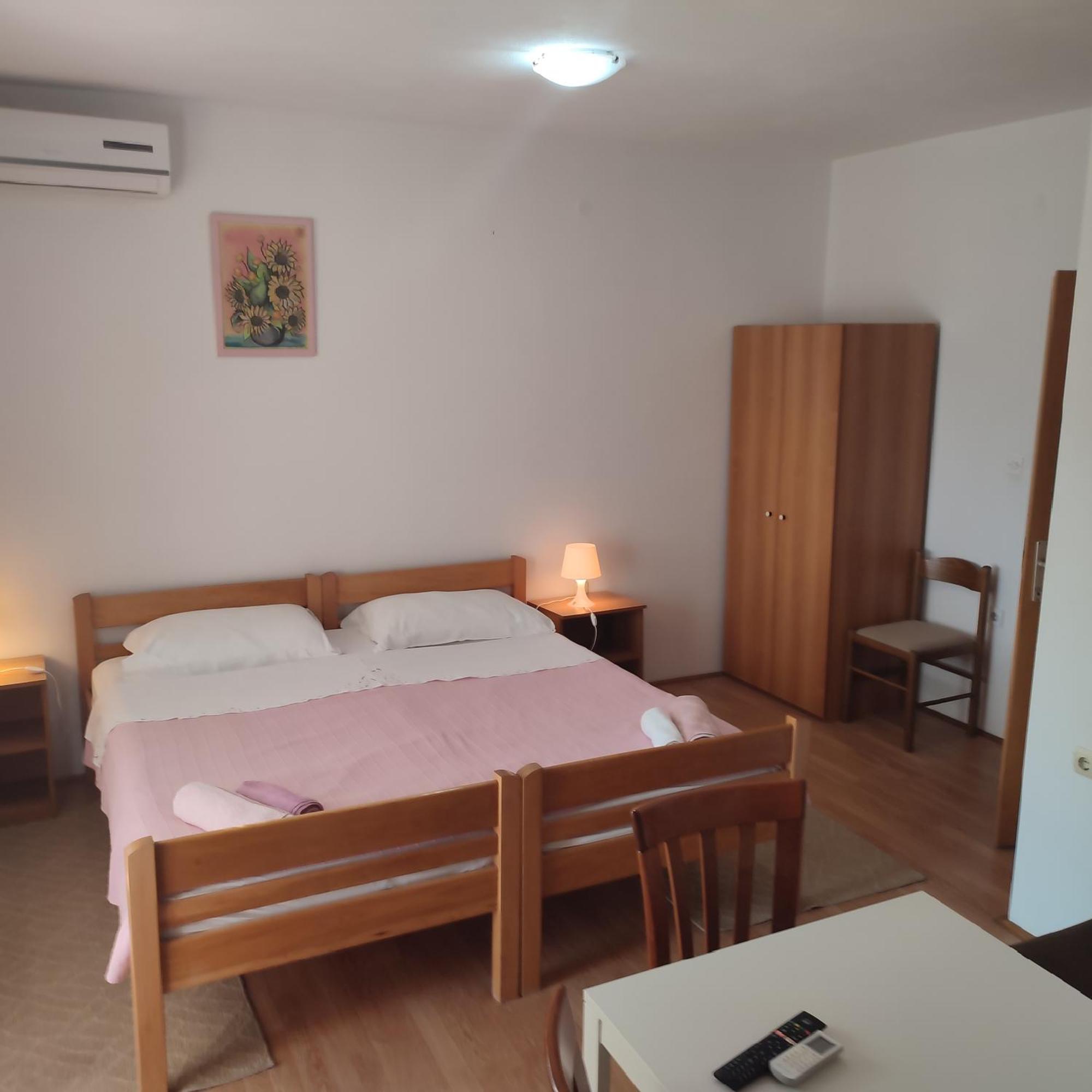 Apartmani Ledenko Kastela Bagian luar foto
