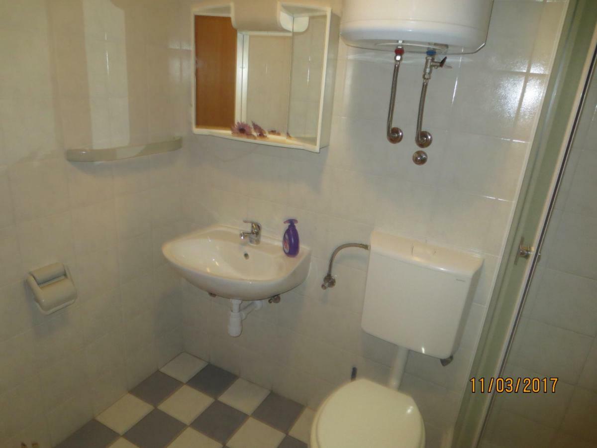 Apartmani Ledenko Kastela Bagian luar foto