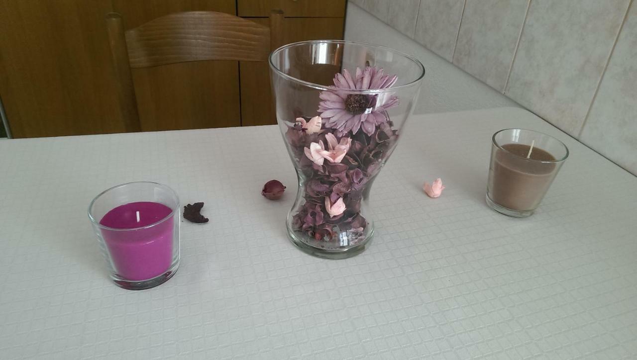 Apartmani Ledenko Kastela Bagian luar foto