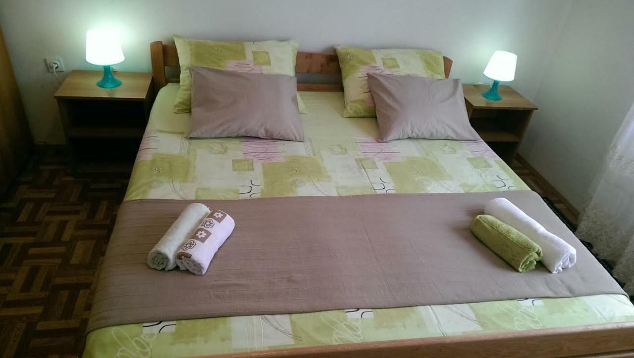 Apartmani Ledenko Kastela Bagian luar foto