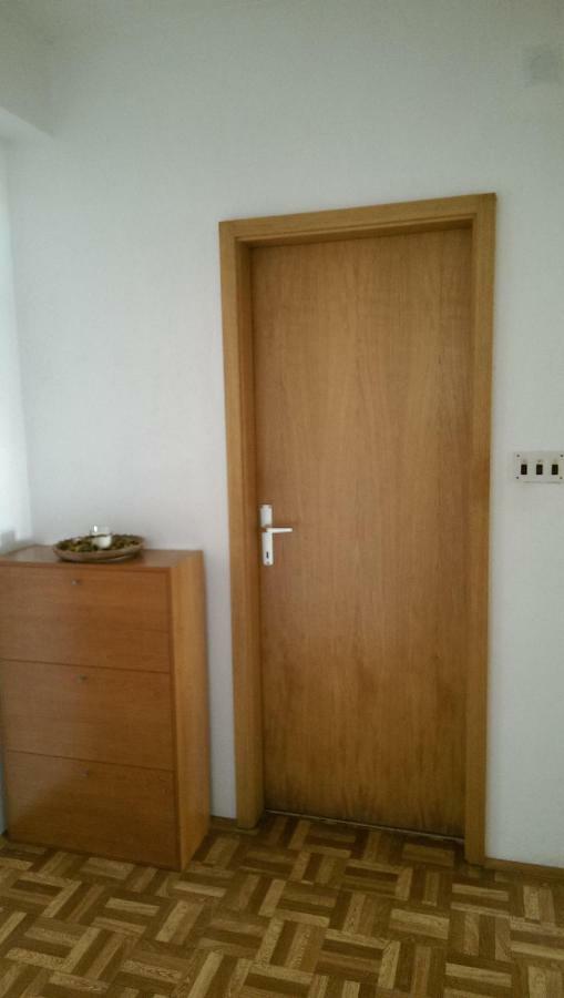 Apartmani Ledenko Kastela Bagian luar foto